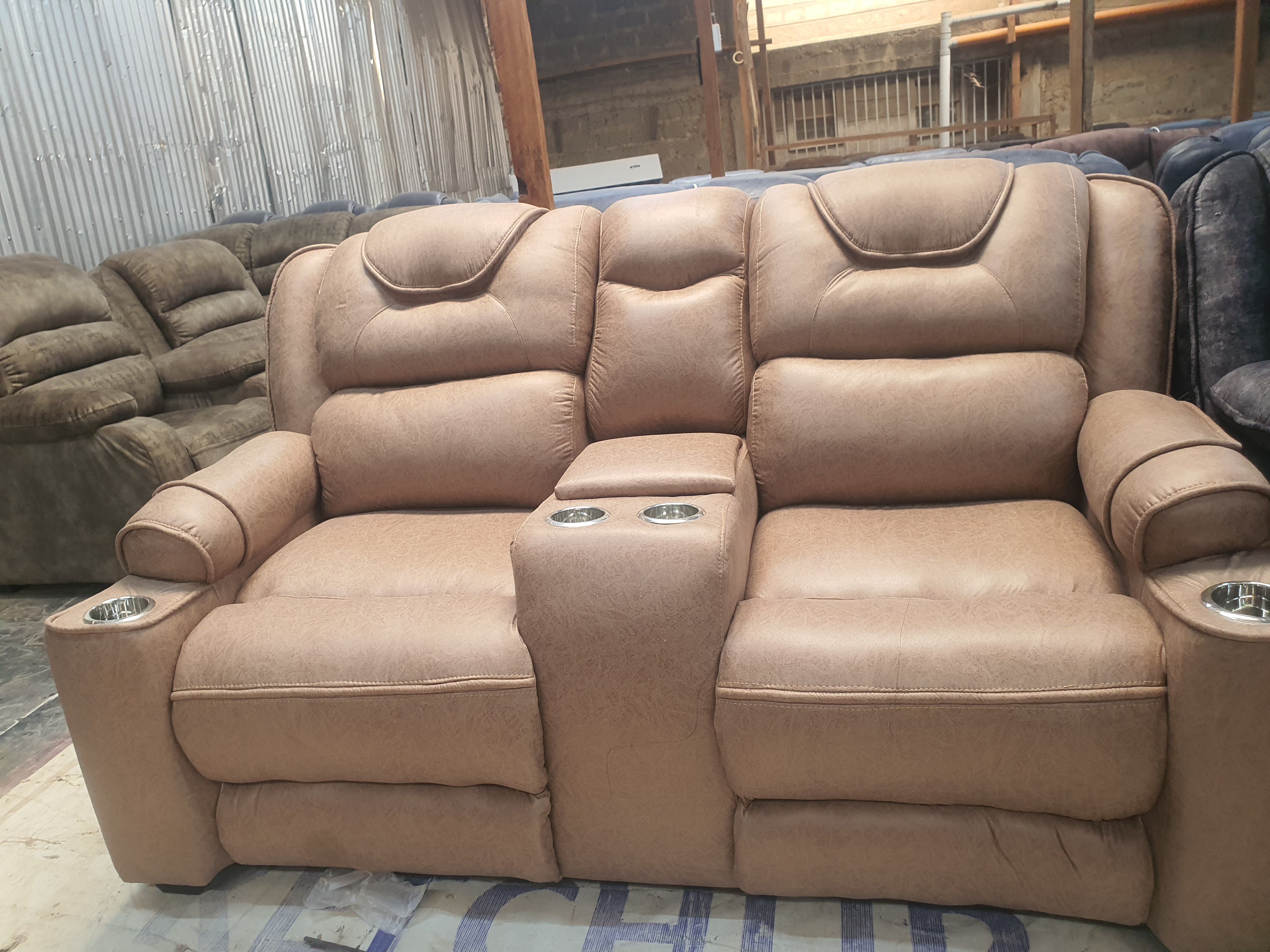 Kimobo Classic Charcoal with Visible Cupholders Semi-Recliner Sofa thumbnail 3