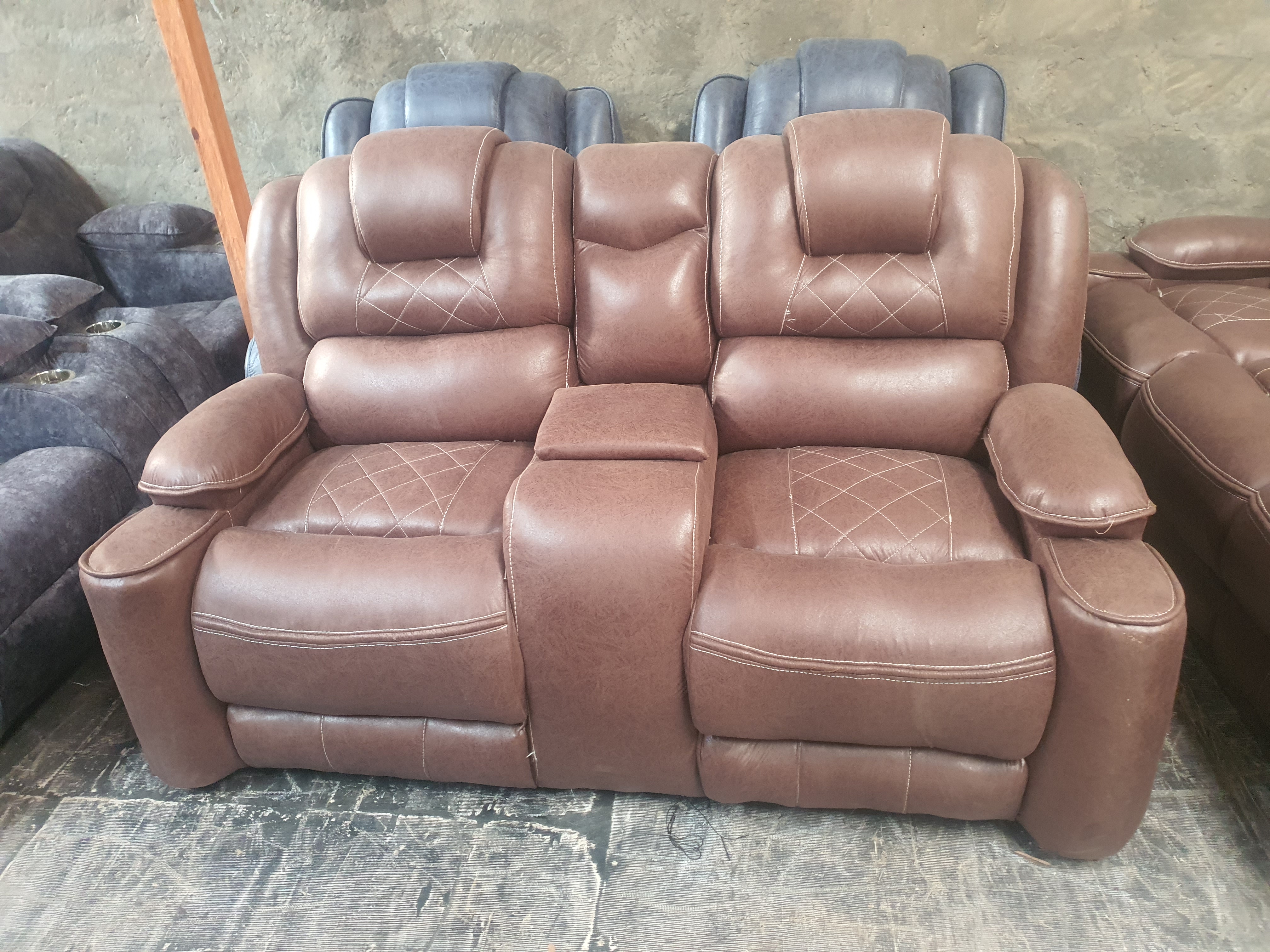Kimobo Classic Brown Semi-Recliner Sofa